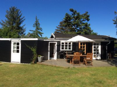 Sch�ne sommerhaus gelegen am der naturgrund dicht strand und wald.